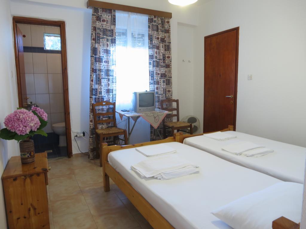 Panagiotis Apostoloudias Rooms Терма Номер фото